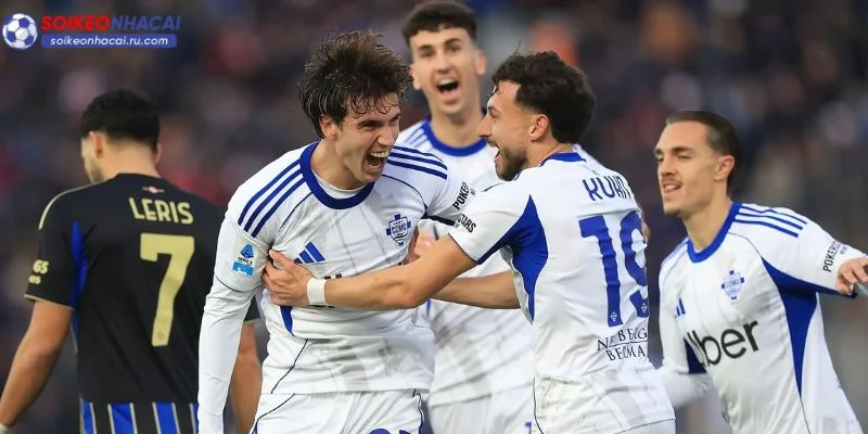 Como là đội bóng có cuộc lội dòng ngoạn mục.