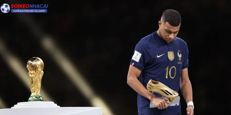 Điểm danh những cầu thủ đạt danh hiệu chiếc giày vàng tại World Cup.